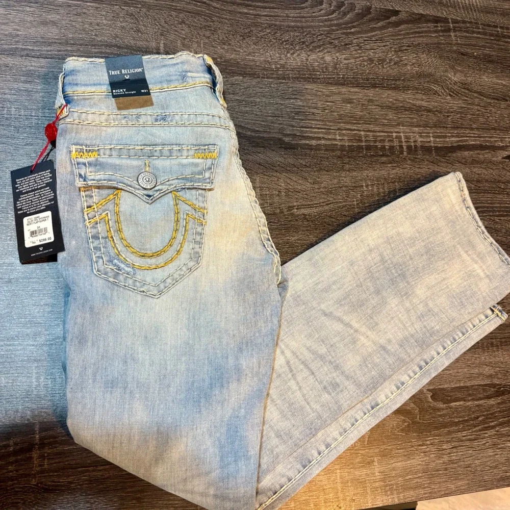 NWT True Religion Ricky Super T Flap Jeans Size‎ 31 Light Wash Distressed $299